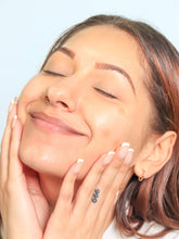 Load image into Gallery viewer, Skin tint hydrocolloid pimple patches - 14 Patches: LIGHT