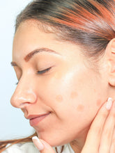 Load image into Gallery viewer, Skin tint hydrocolloid pimple patches - 14 Patches: LIGHT