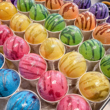 Load image into Gallery viewer, Sno Ball Bath Bombs
