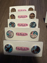 Load image into Gallery viewer, Stud Earrings

