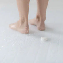 Load image into Gallery viewer, Shower Steamer Fresh Tea Tree
